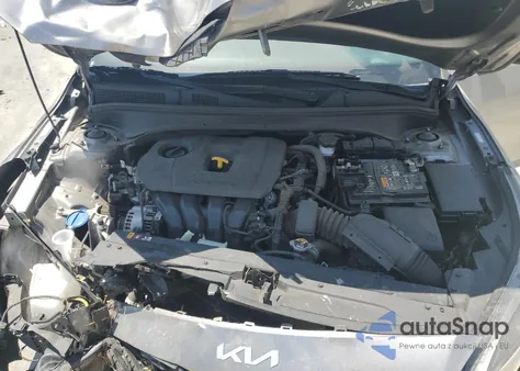 2023 Kia Forte Lx z USA, uszkodzony, nr VIN 3KPF24AD8PE556653